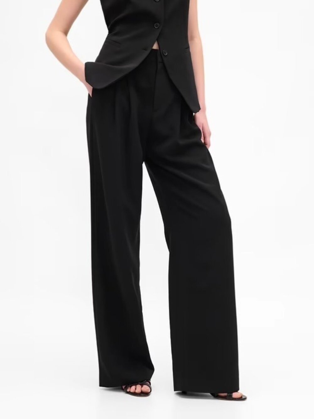 GAP Women's 365 High Rise Pleated Trouser Pants Black Career